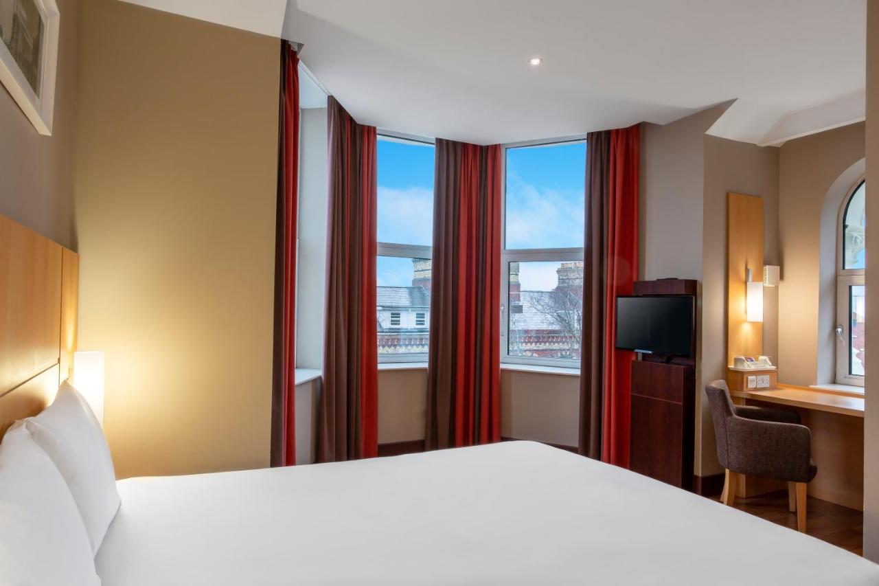 Готель Ibis Belfast Queens Quarter Екстер'єр фото