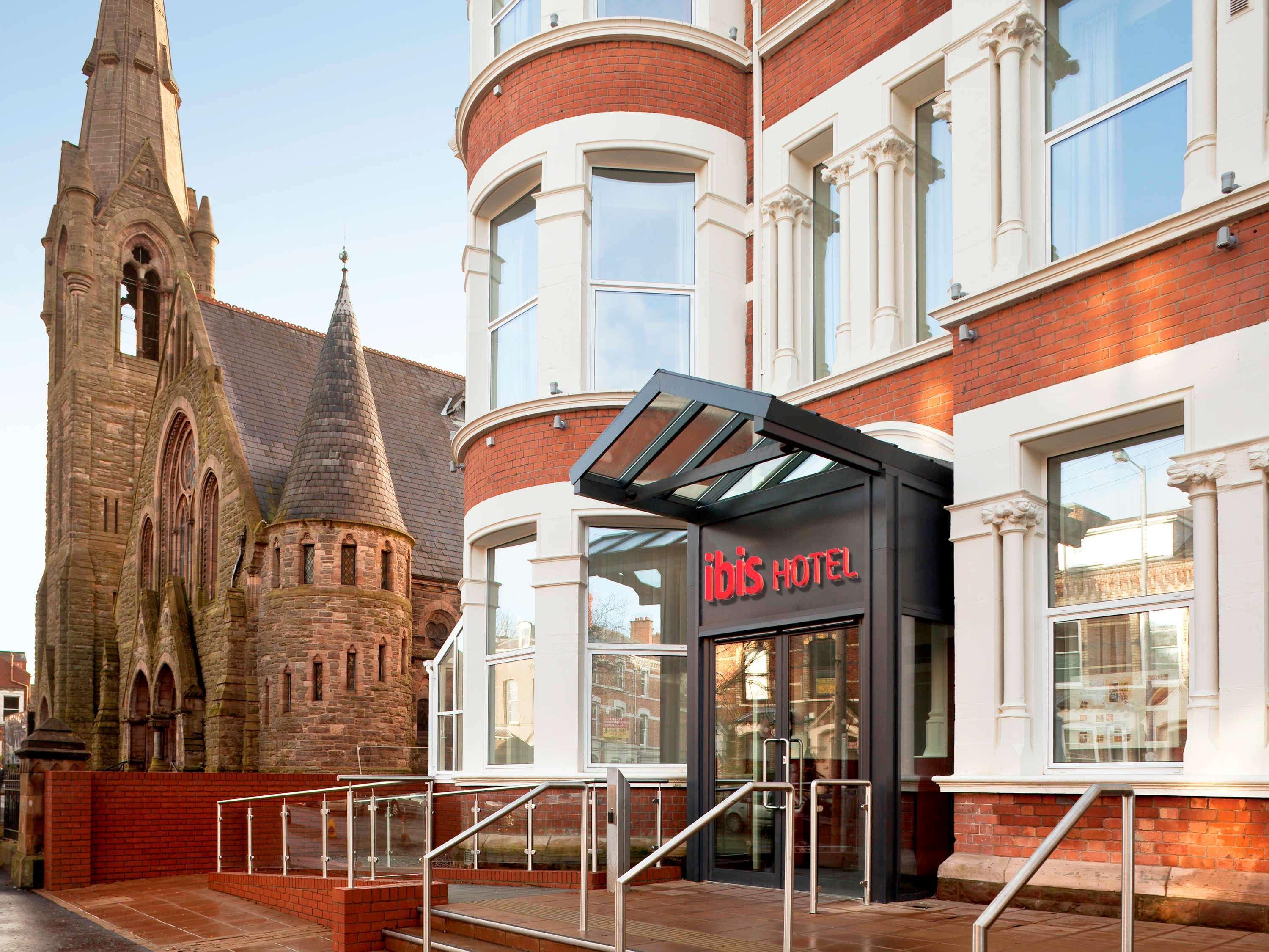 Готель Ibis Belfast Queens Quarter Екстер'єр фото